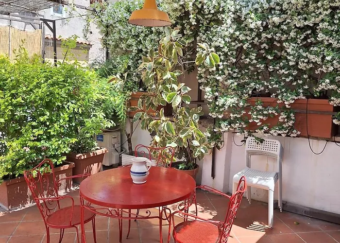 Monti Private Garden Apartment